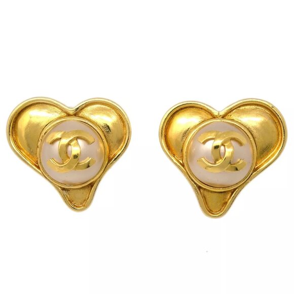 CHANEL Jewelry - Chanel Gold Heart Earrings Clip-On Artificial Pearl 95P 182415
